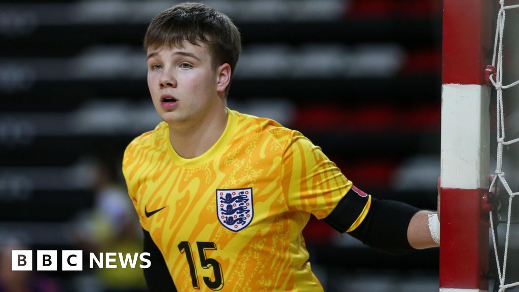 ‘I play partially sighted football for England but I can see’